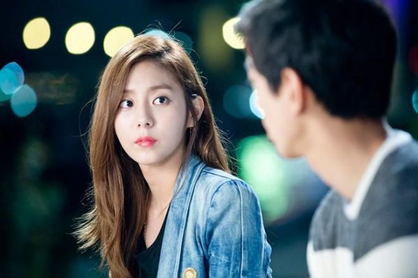 Sự việc bất ngờ xảy ra đêm mưa hôm đó đã giúp tôi phát hiện ra bí mật của cô bạn gái (Ảnh minh họa)